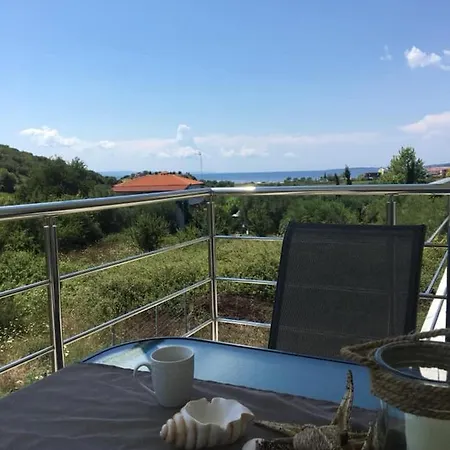 Gospodarstwo wiejskie Sofia' S House *